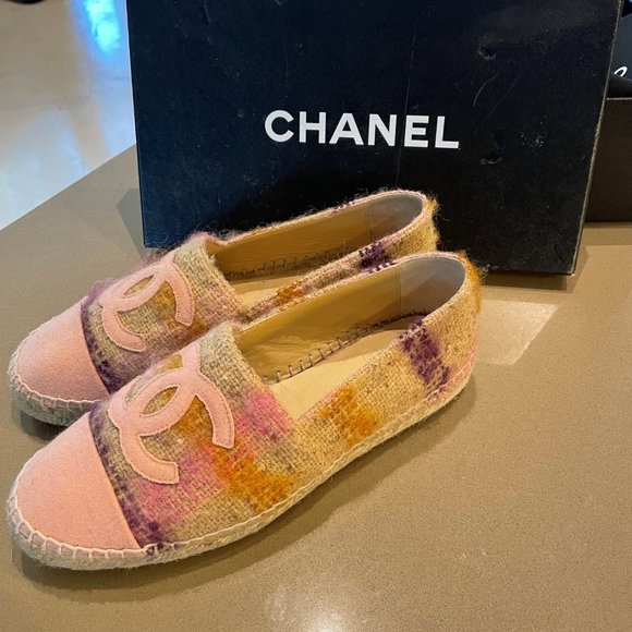 CHANEL Shoes - Chanel Espadrilles, size 37, Beige/Pink/Peach Tweed, brand new